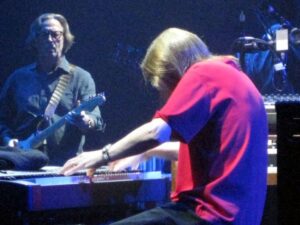 eric clapton chris stainton madison square garden new york 19 february 2010